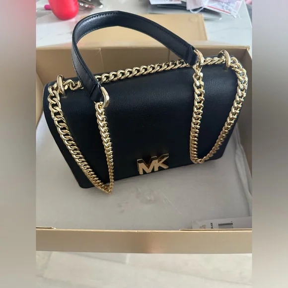 MICHAEL KORS Large Mott Leather Shoulder Bag - Picture 2 of 16